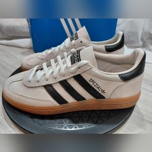 NEW Adidas Womens Handball Spezial Soft Cream Suede Upper SIZE WOMENS 7